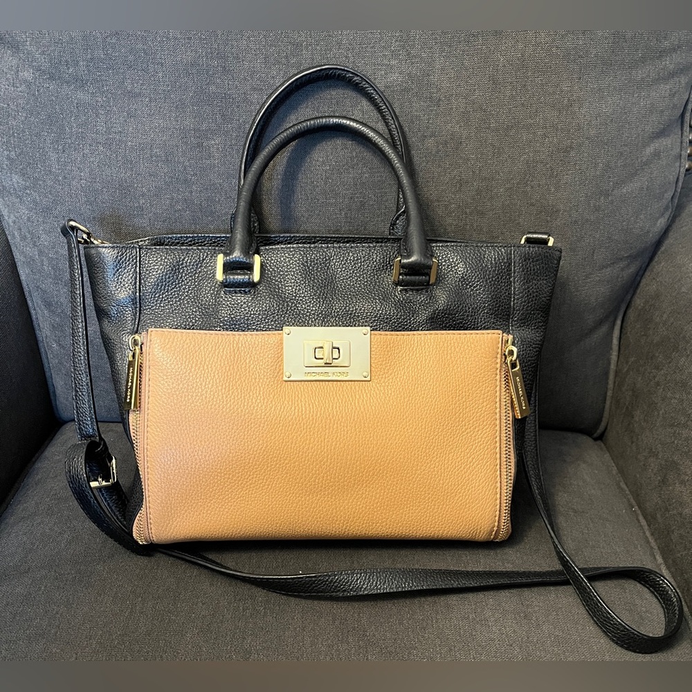 Michael Kors pebbled black & tan tote bag purse removable shoulder strap